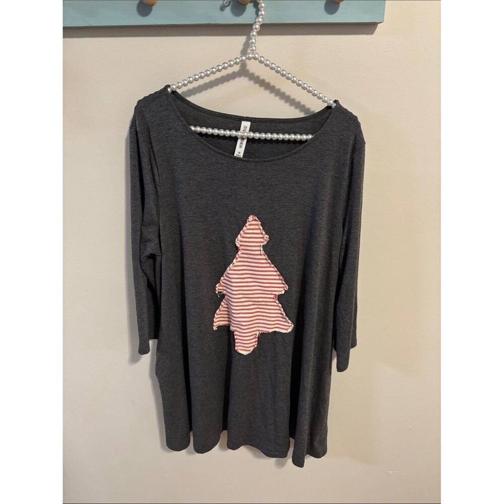 Zenana Outfitters Charcoal Christmas tree design tunic top size 1x